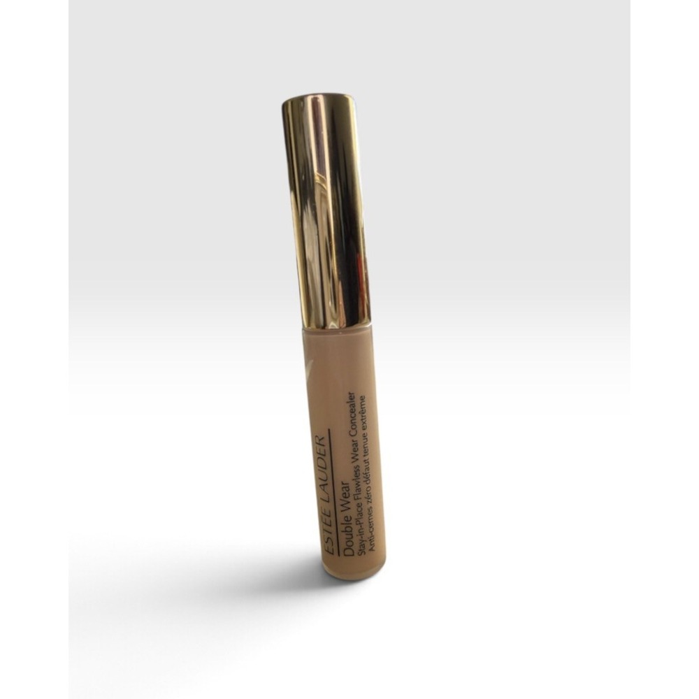 ESTEE LAUDER DOUBLE WEAR STAY IN PLACE CONCEALER 02 LIGHT. MEDIUM NWOB